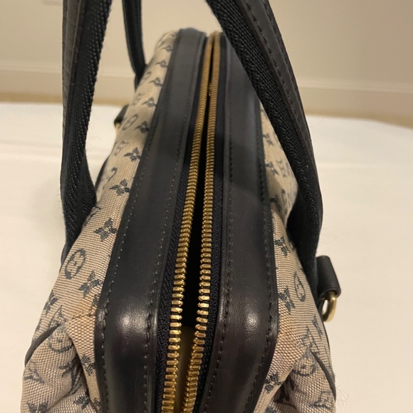 Louis Vuitton Monogram Josephine Women Bag - Picture 2 of 13